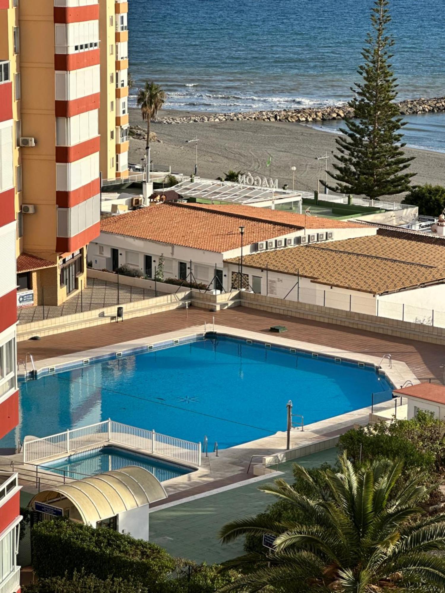 Modern Apartment Steps From The Beach Torrox Exterior photo